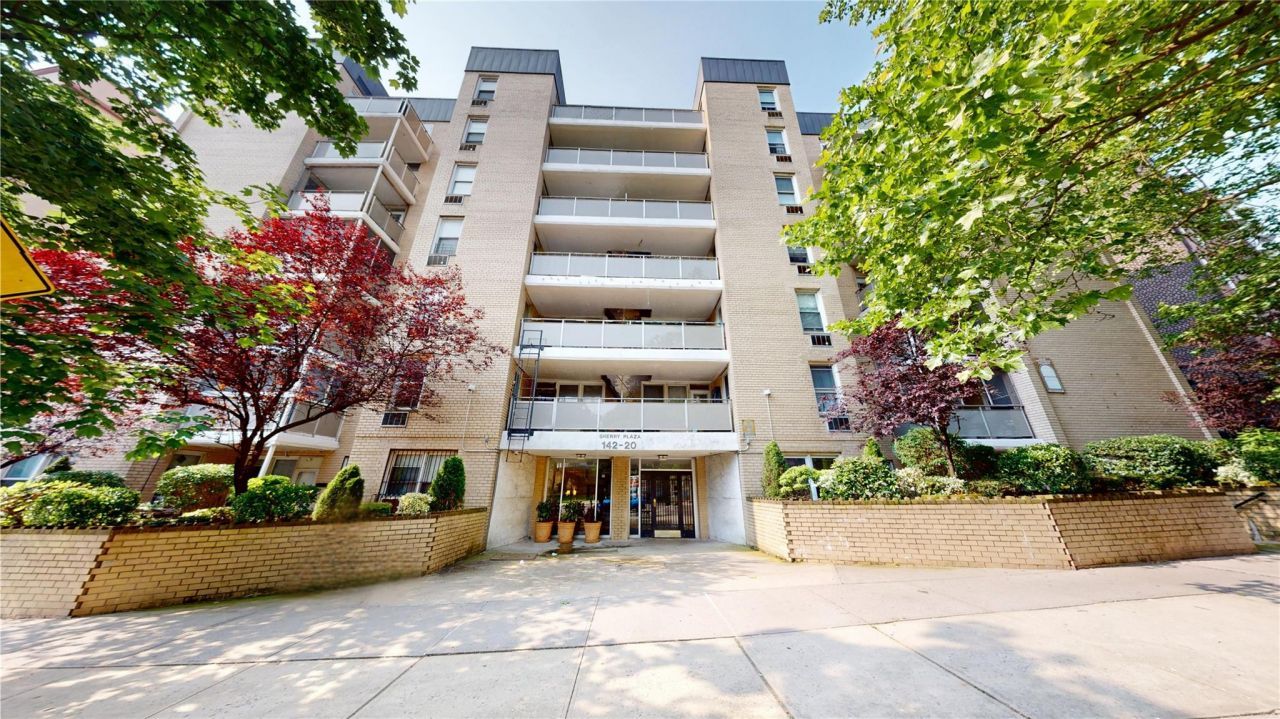 142-20 84th Drive, Unit 3K, Briarwood, NY 11435 Main Photo