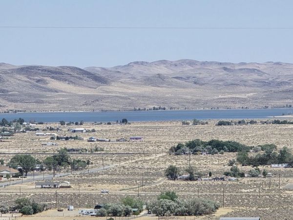 5710 Peek Avenue, Silver Springs, NV 89429