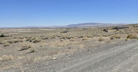 5710 Peek Avenue, Silver Springs, NV 89429 Photo
