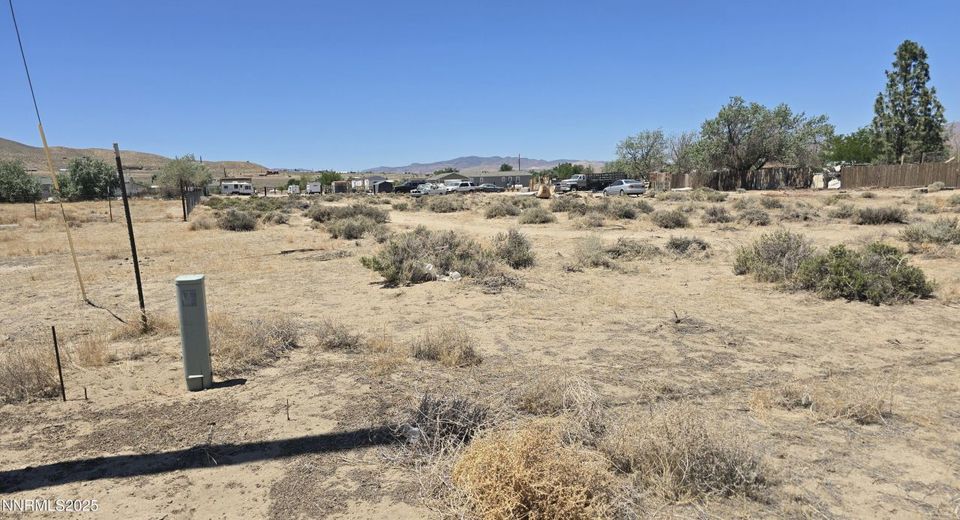 5135 Robert Way, Silver Springs, NV 89429 Photo