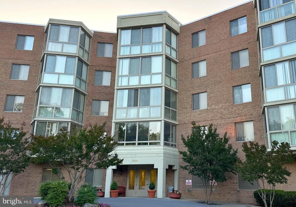 2904 N Leisure World Boulevard, Unit 211, Silver Spring, MD 20906 Main Photo