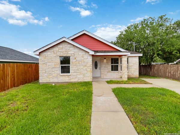 10302 Renova, San Antonio, TX 78214