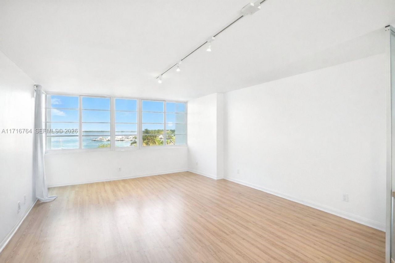 1670 Lincoln Ct, Unit 6B, Miami Beach, FL 33139 Photo