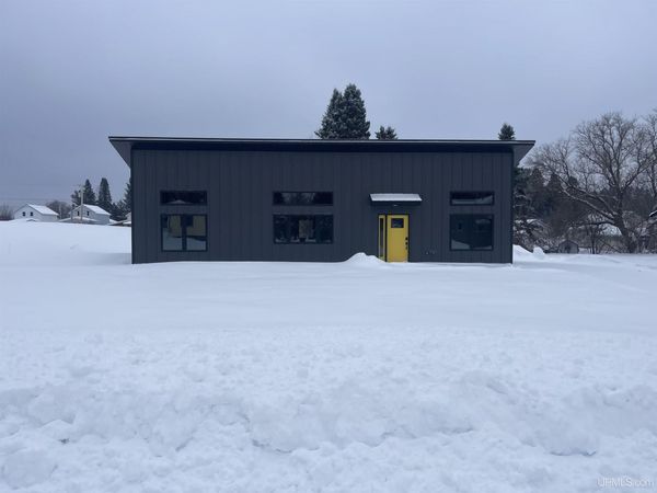 227 W Birch Street, Ironwood, MI 49938