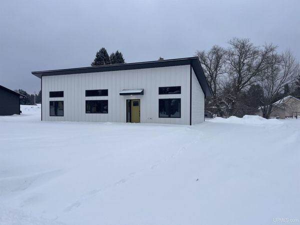 235 W Birch Street, Ironwood, MI 49938