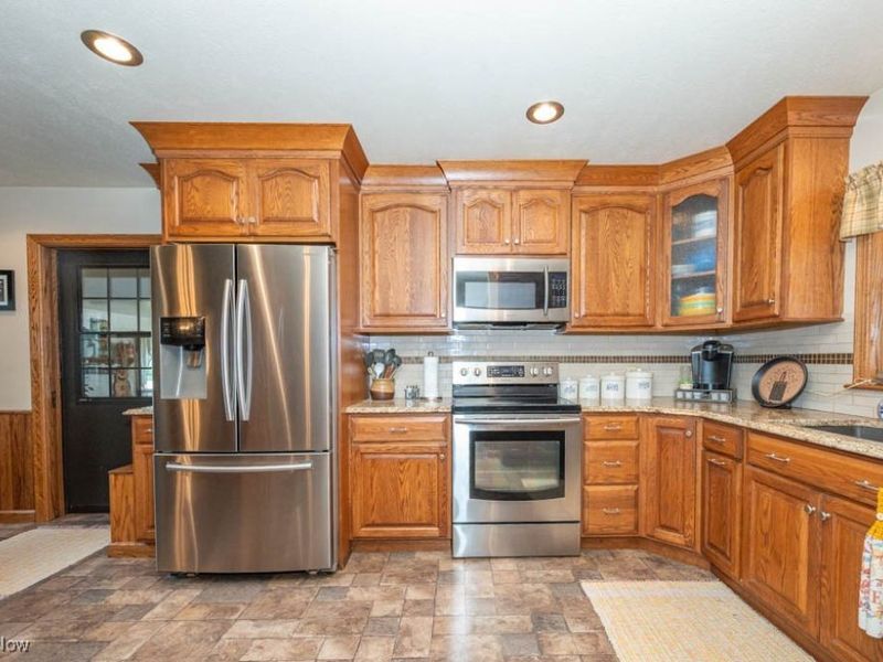 14236 W Akron Canfield Road, Berlin Center, OH 44401 Photo 17