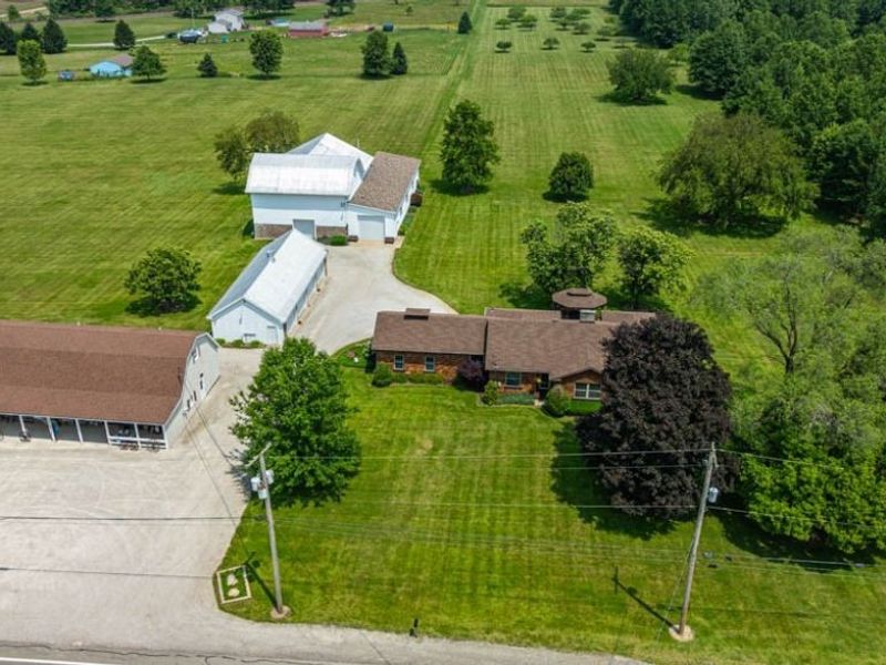 14236 W Akron Canfield Road, Berlin Center, OH 44401 Photo 2