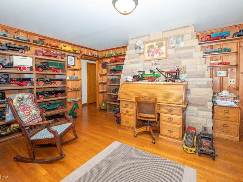 14236 W Akron Canfield Road, Berlin Center, OH 44401 Photo 6