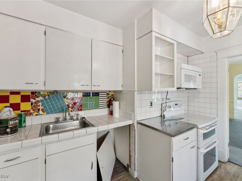 12610 Larchmere Avenue, Cleveland, OH 44120 Photo 17