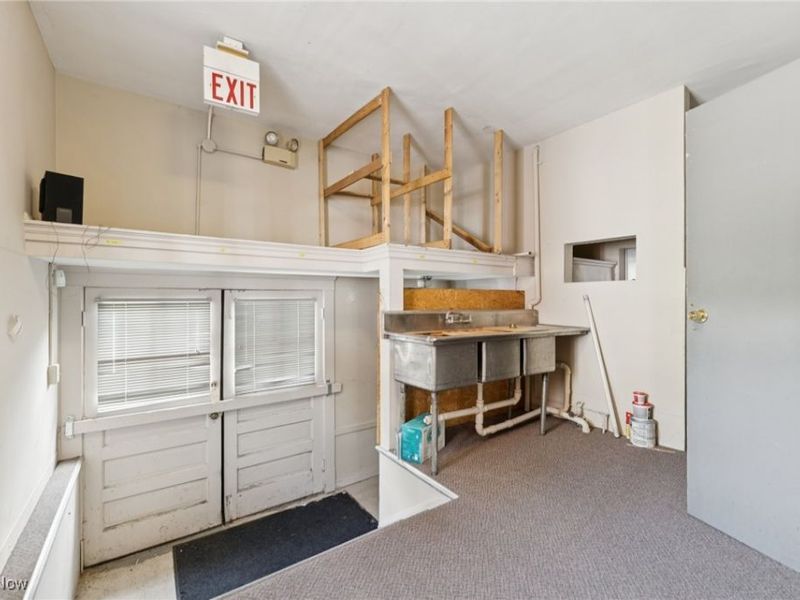 12610 Larchmere Avenue, Cleveland, OH 44120 Photo 39