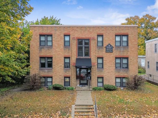 1631 Charles Avenue, Saint Paul, MN 55104