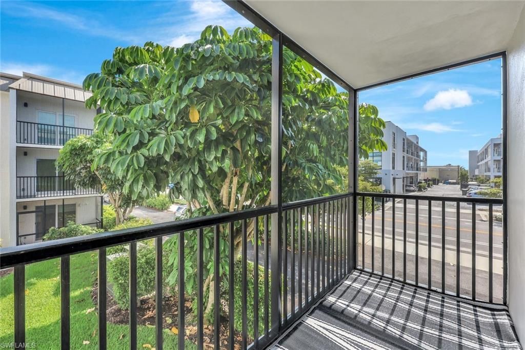 766 Central Ave, Unit 207, Naples, FL 34102 Photo