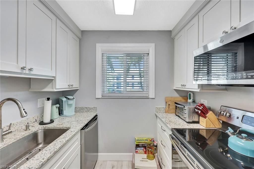 766 Central Ave, Unit 207, Naples, FL 34102 Photo