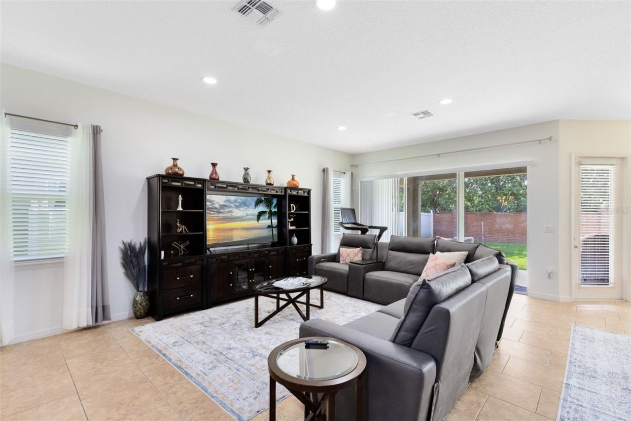 2071 Remembrance Avenue, Saint Cloud, FL 34769 Photo