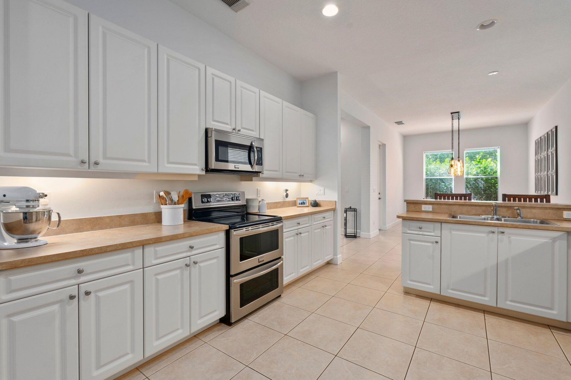 616 NE Canoe Park Circle, Port Saint Lucie, FL 34983 Photo