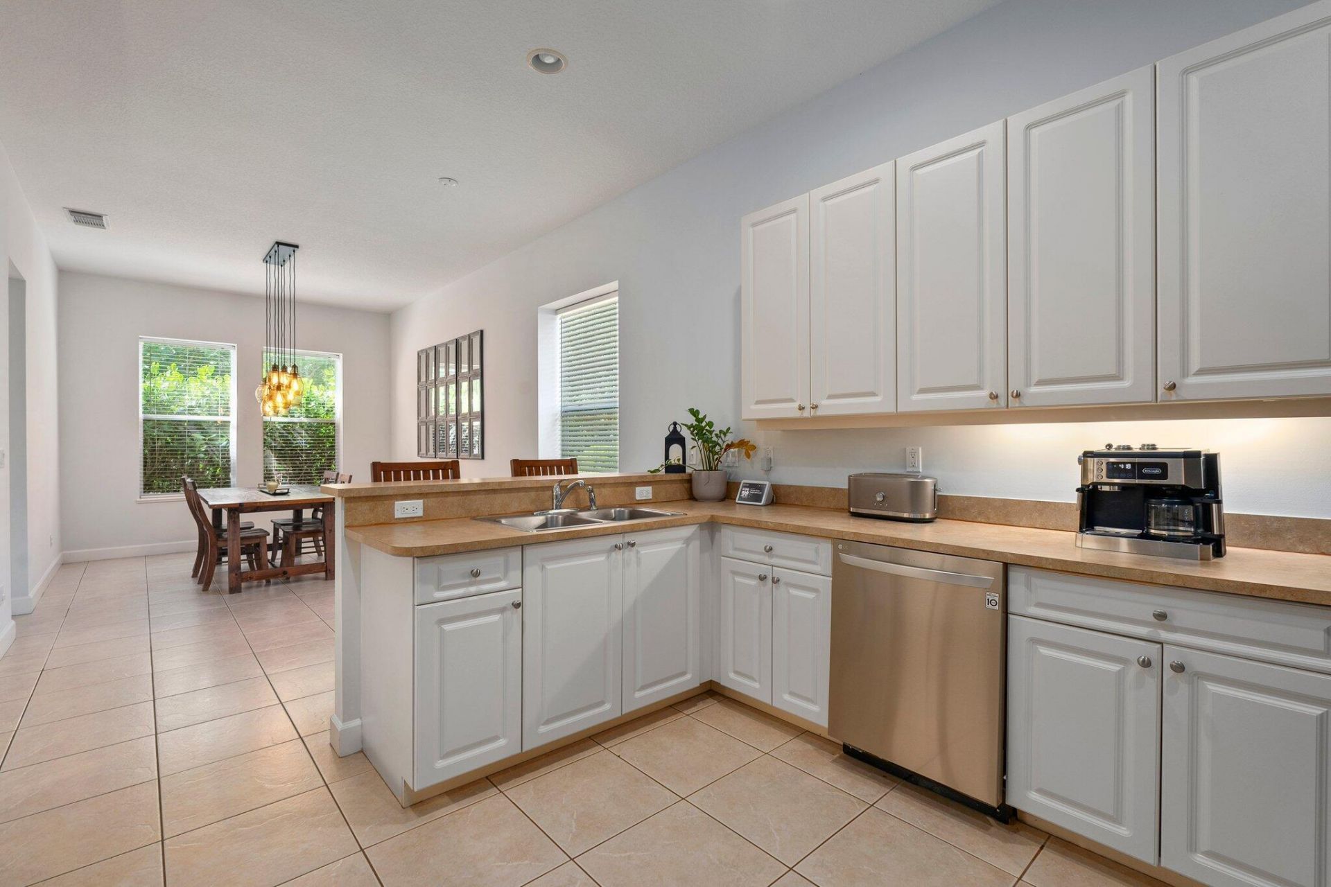 616 NE Canoe Park Circle, Port Saint Lucie, FL 34983 Photo