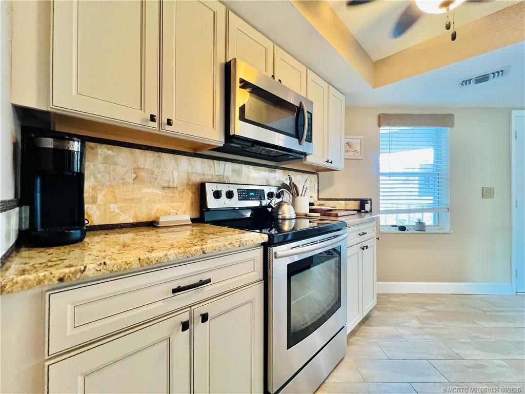 3236 SE Aster Lane, Unit M225, Stuart, FL 34994 Photo