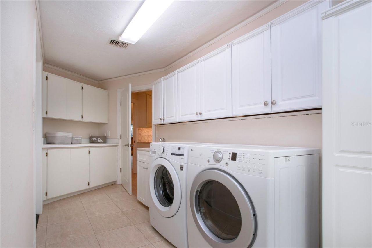 483 Partridge Circle, Sarasota, FL 34236 Photo