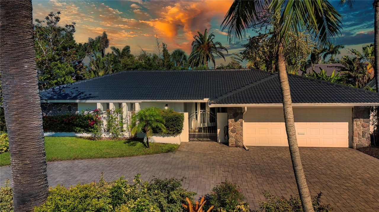 483 Partridge Circle, Sarasota, FL 34236 Photo