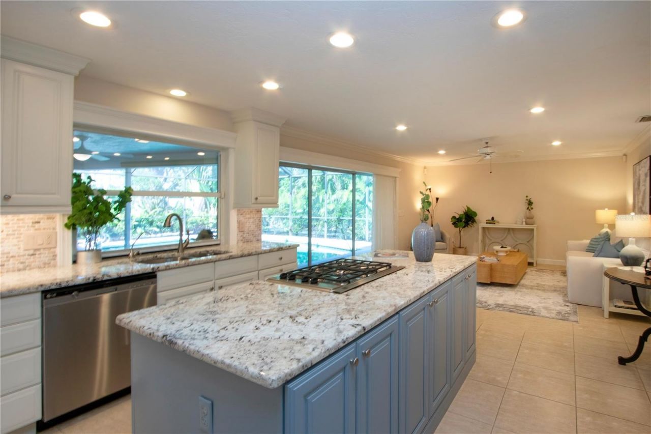 483 Partridge Circle, Sarasota, FL 34236 Photo