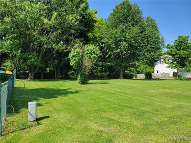 1020 Sunset Court, Lockport, NY 14094