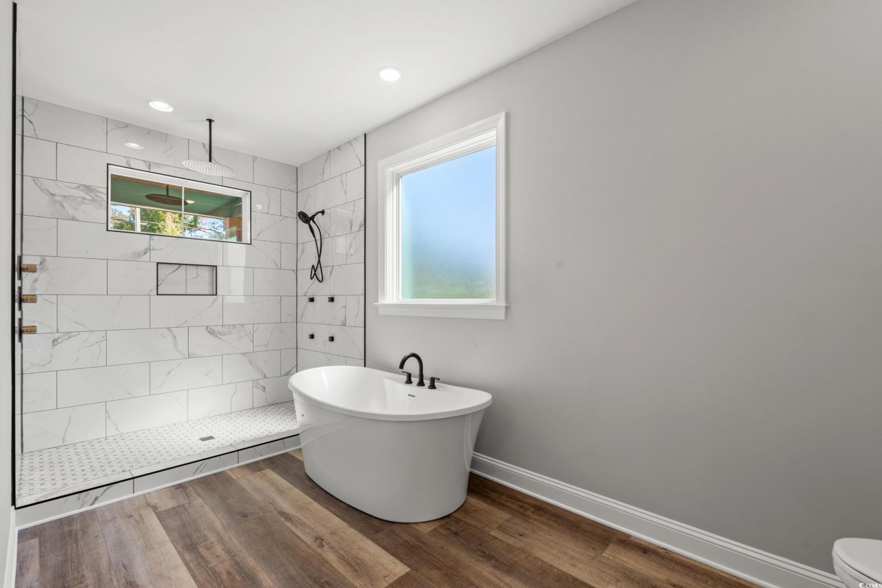 8016 Old Reaves Ferry Rd. Photo 16