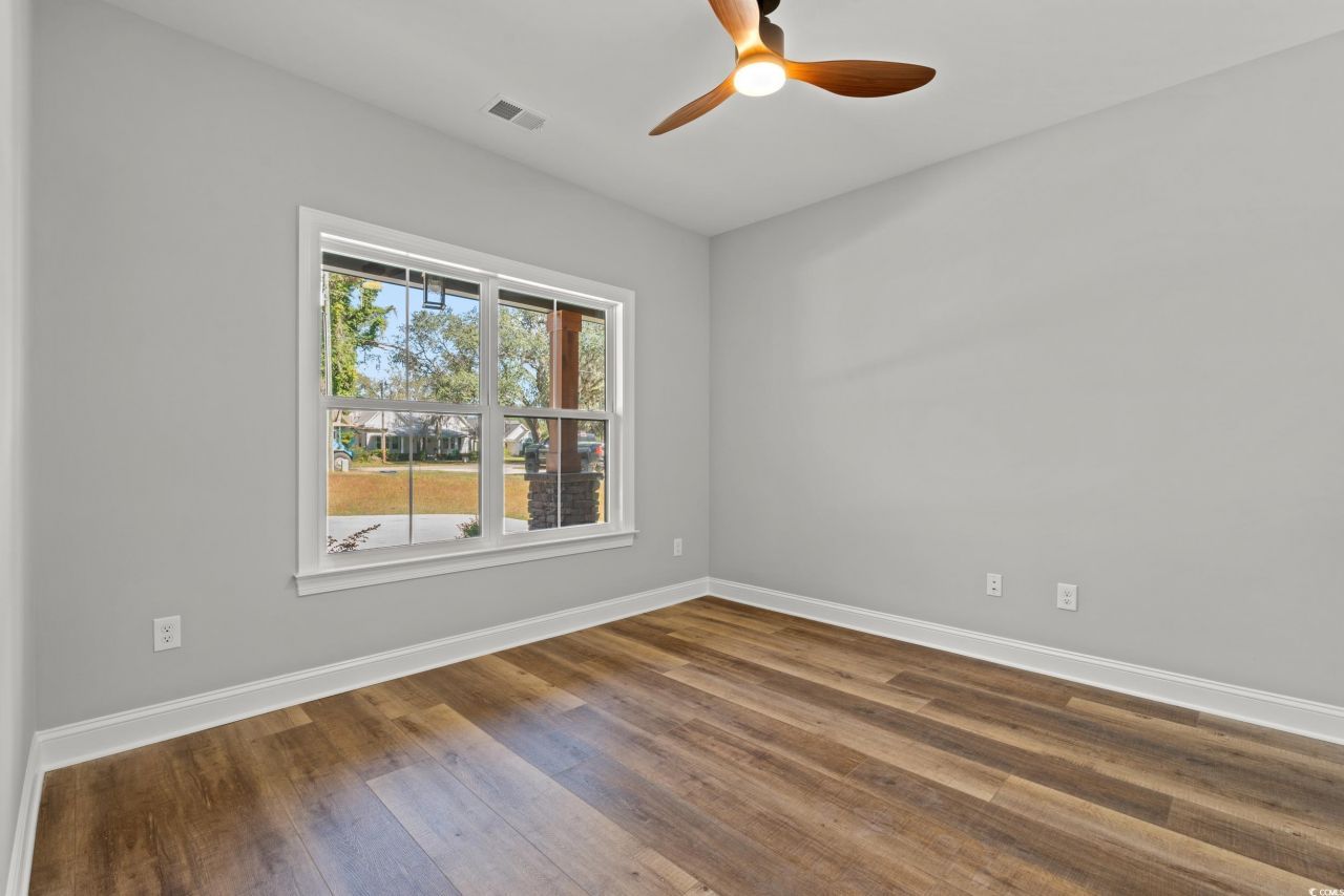 8016 Old Reaves Ferry Rd. Photo 19