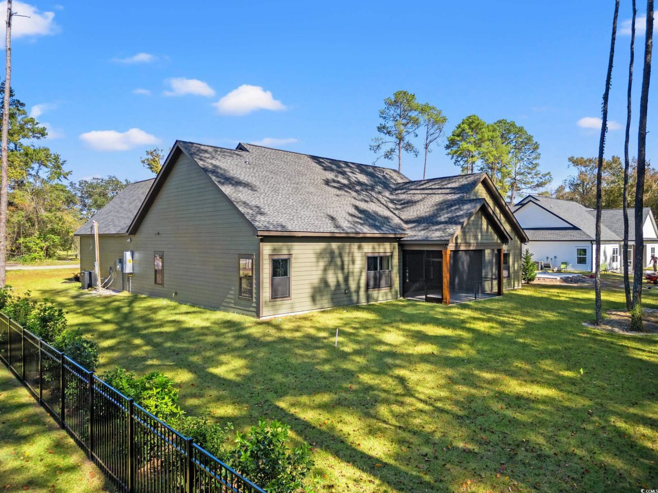 8016 Old Reaves Ferry Rd. Photo 28