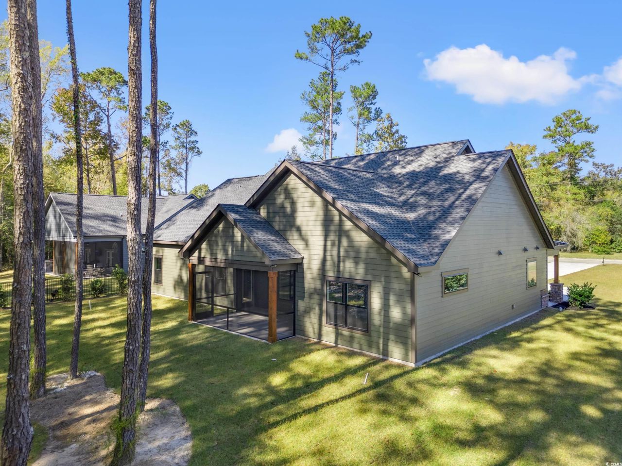 8016 Old Reaves Ferry Rd. Photo 29