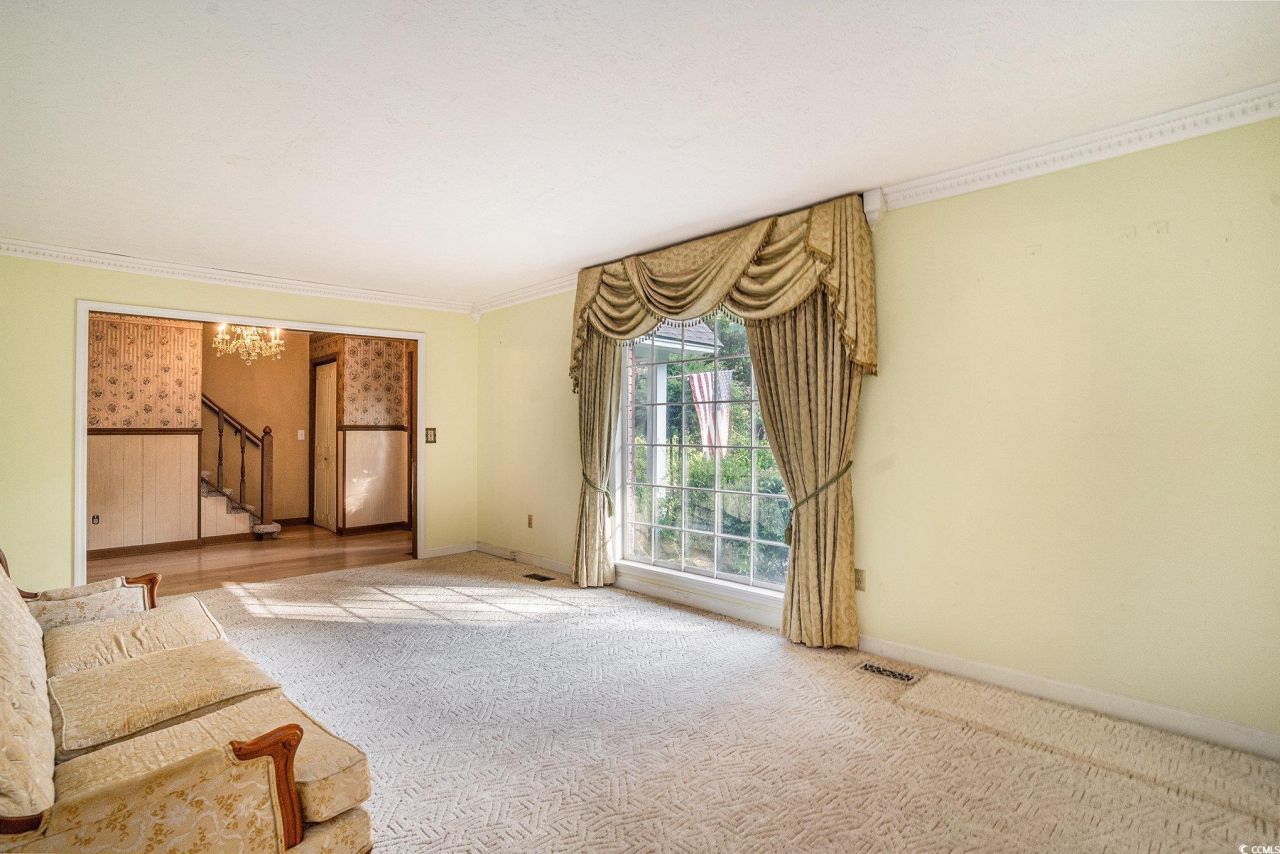 4920 Meadow St. Photo 4