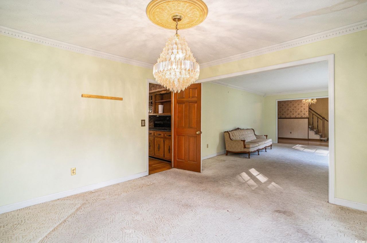 4920 Meadow St. Photo 6