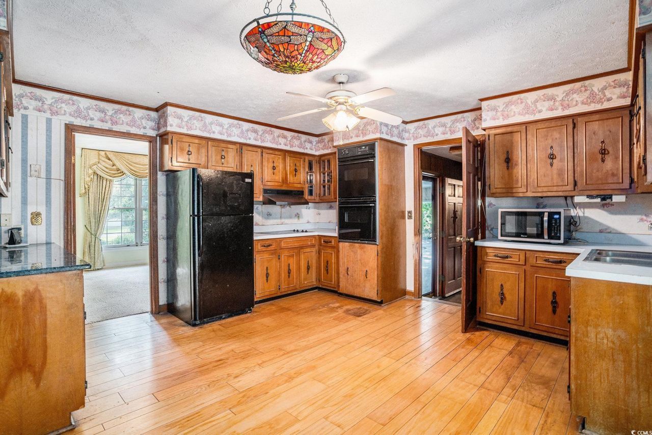 4920 Meadow St. Photo 7