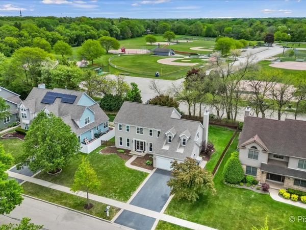 200 Ambria Drive, Mundelein, IL 60060