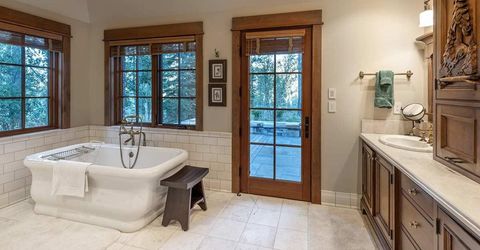 8133 Valhalla Drive, Truckee, CA 96161 Photo