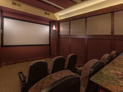 8133 Valhalla Drive, Truckee, CA 96161 Photo