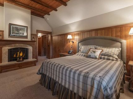 8133 Valhalla Drive, Truckee, CA 96161 Photo