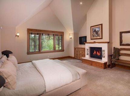 8133 Valhalla Drive, Truckee, CA 96161 Photo