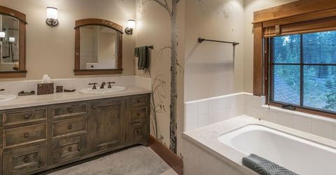 8133 Valhalla Drive, Truckee, CA 96161 Photo