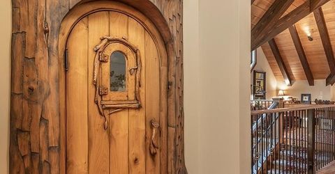 8133 Valhalla Drive, Truckee, CA 96161 Photo