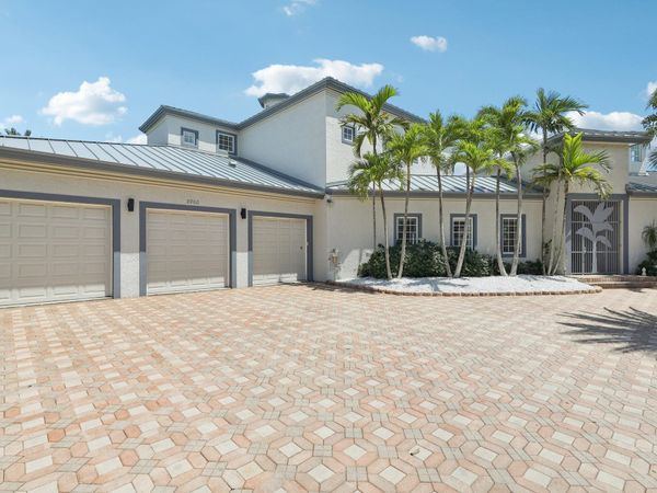 3900 NE 23rd Ter, Lighthouse Point, FL 33064