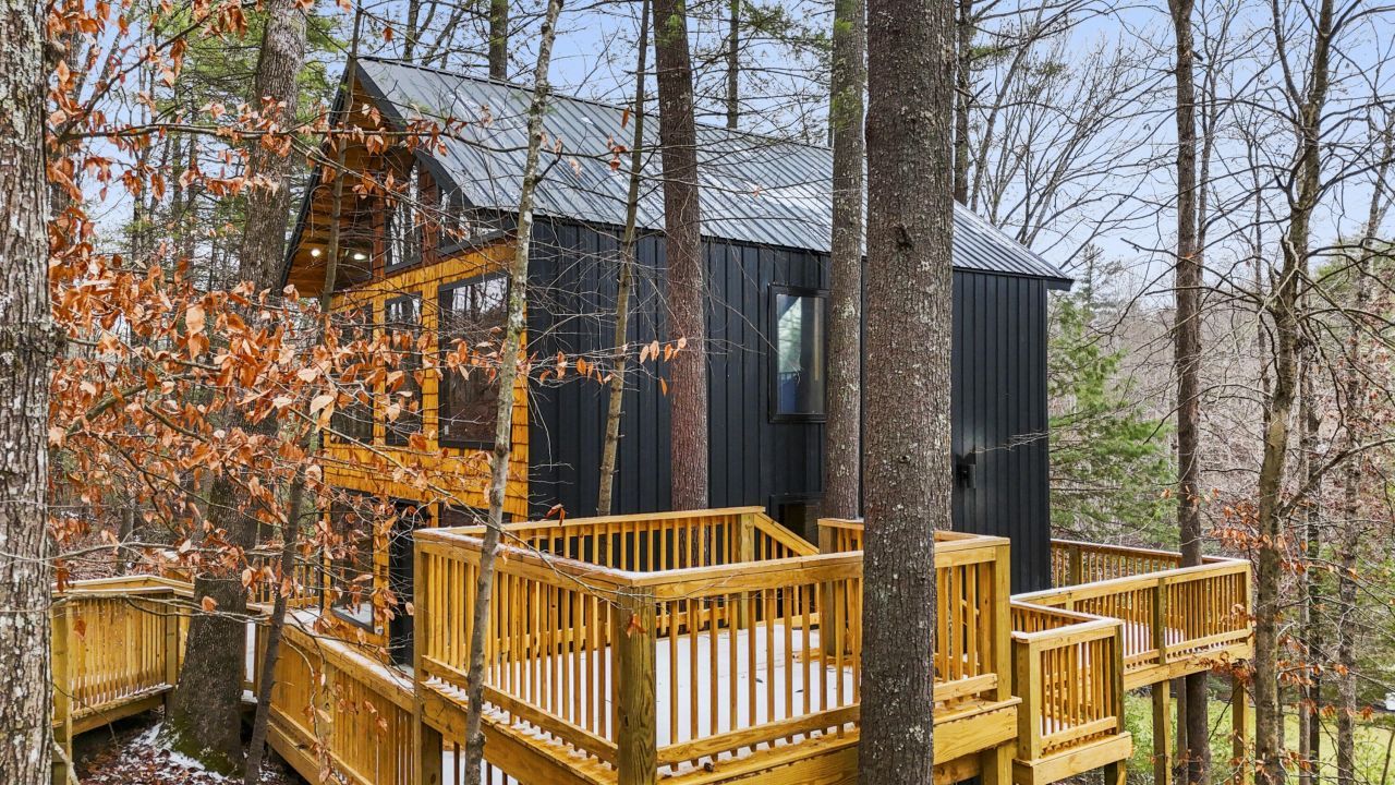 3 Pine Forest Park Rd, Campton, KY 41301 Main Photo