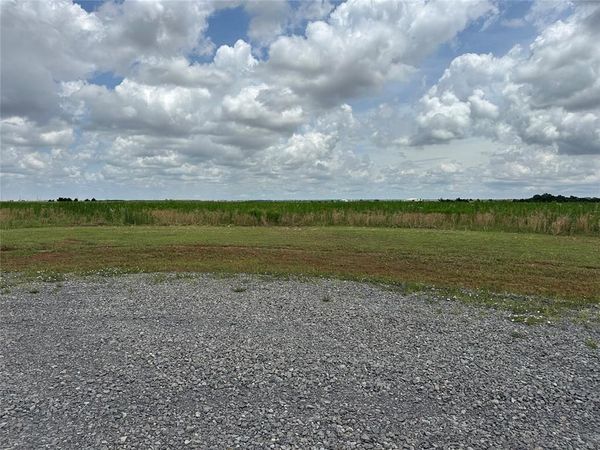 30625 White Horse Lane, Cashion, OK 73016