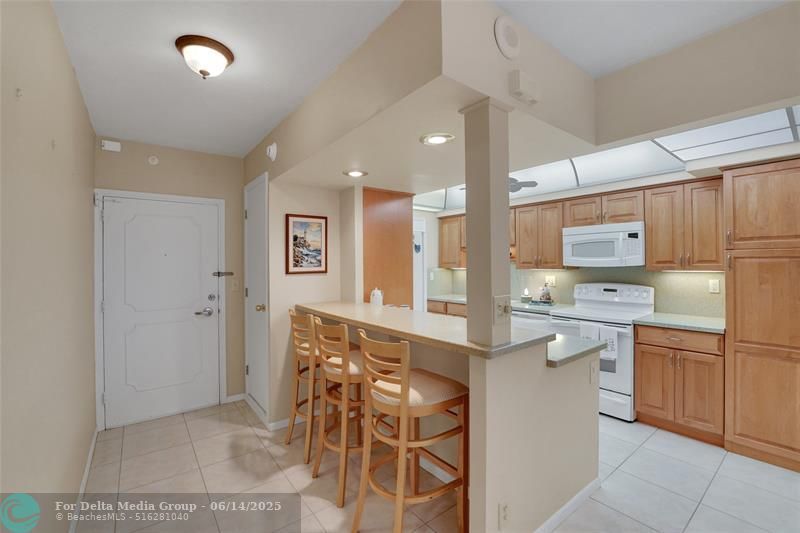 3200 NE 36th Street, Unit 319, Fort Lauderdale, FL 33308 Photo