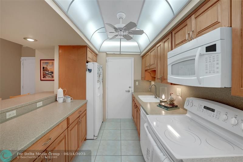 3200 NE 36th Street, Unit 319, Fort Lauderdale, FL 33308 Photo