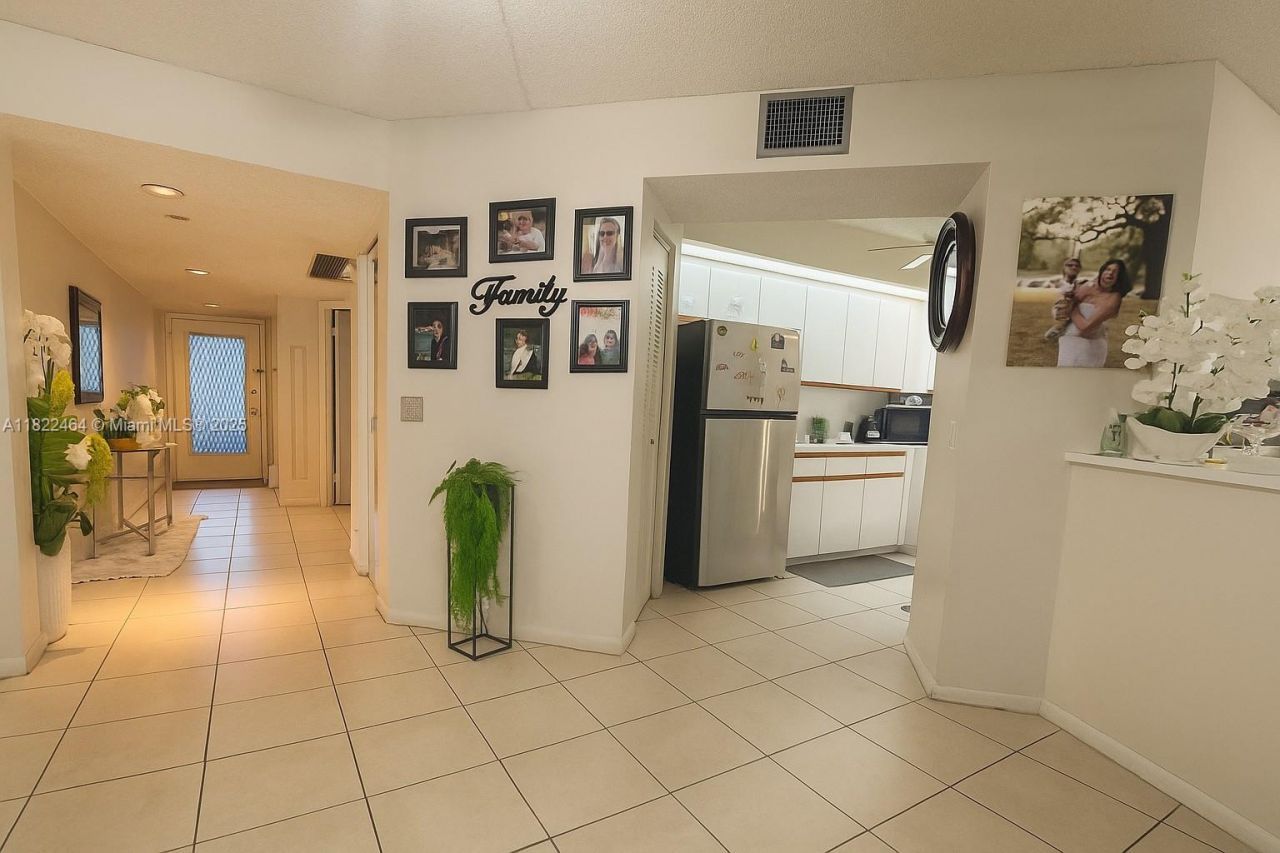 12500 SW 5th Ct, Unit 112M, Pembroke Pines, FL 33027 Photo