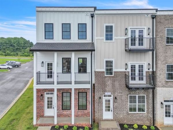 179 Charleston Ave, Pleasant View, TN 37146