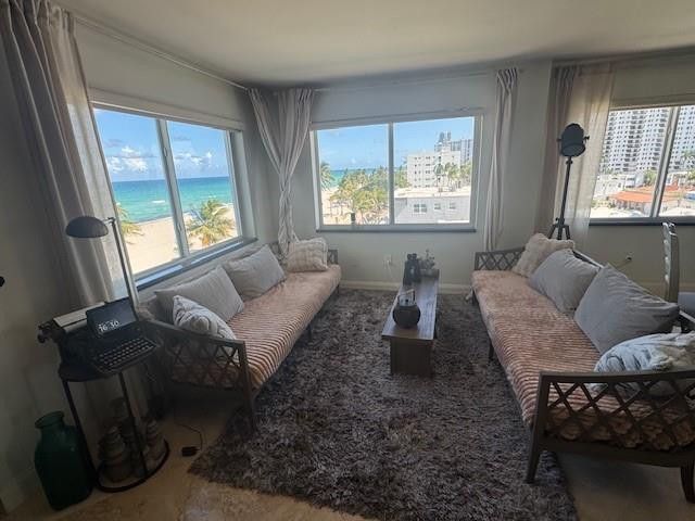 300 Oregon Street, Unit 401, Hollywood, FL 33019 Photo