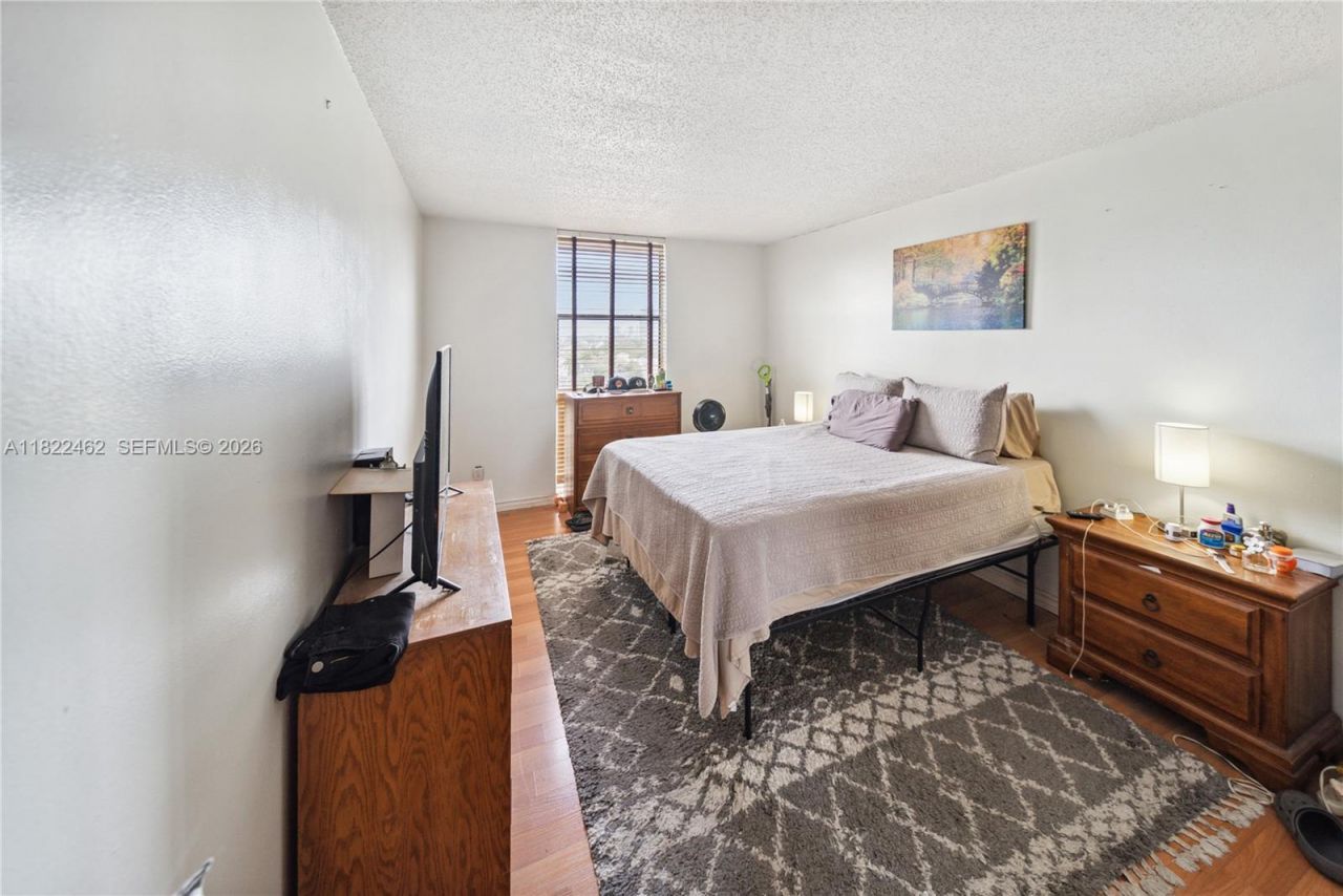 13499 Biscayne Blvd, Unit 703, North Miami, FL 33181 Photo