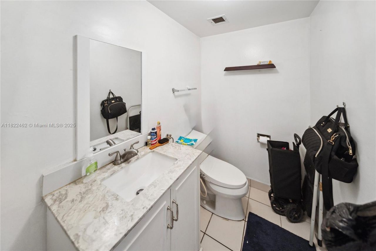 13499 Biscayne Blvd, Unit 703, North Miami, FL 33181 Photo