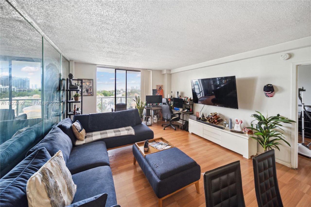 13499 Biscayne Blvd, Unit 703, North Miami, FL 33181 Photo